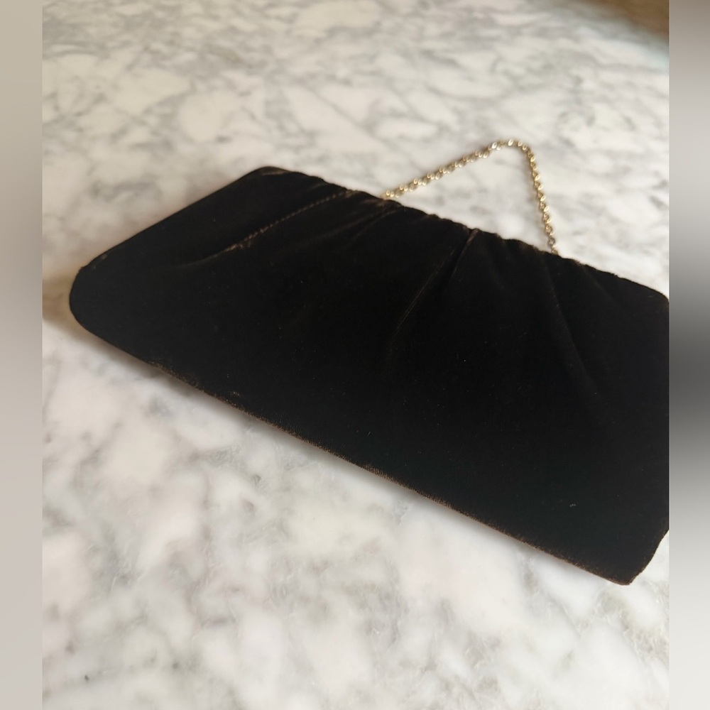 Elegant Vintage Chocolate Brown Velvet Evening Clutch with Gold Chain Dainty - Picture 3 of 7